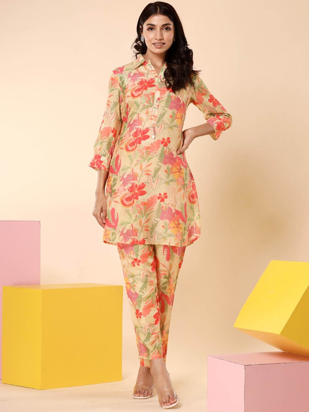 

Meena Bazaar Floral Printed Regular Kurta with Trousers, Mustard