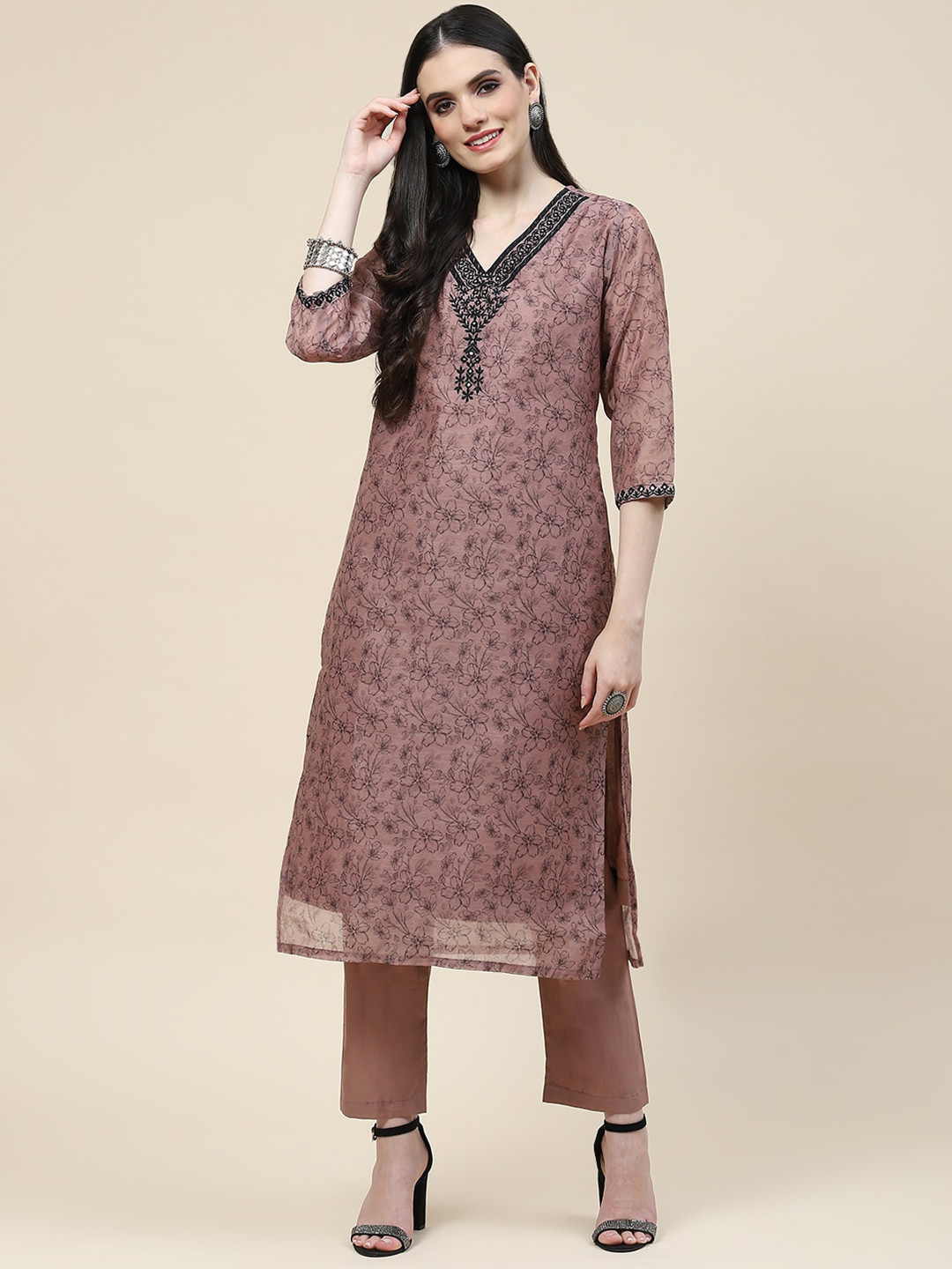 

Meena Bazaar Ethnic Motifs Printed Regular Kurta With Trousers, Brown