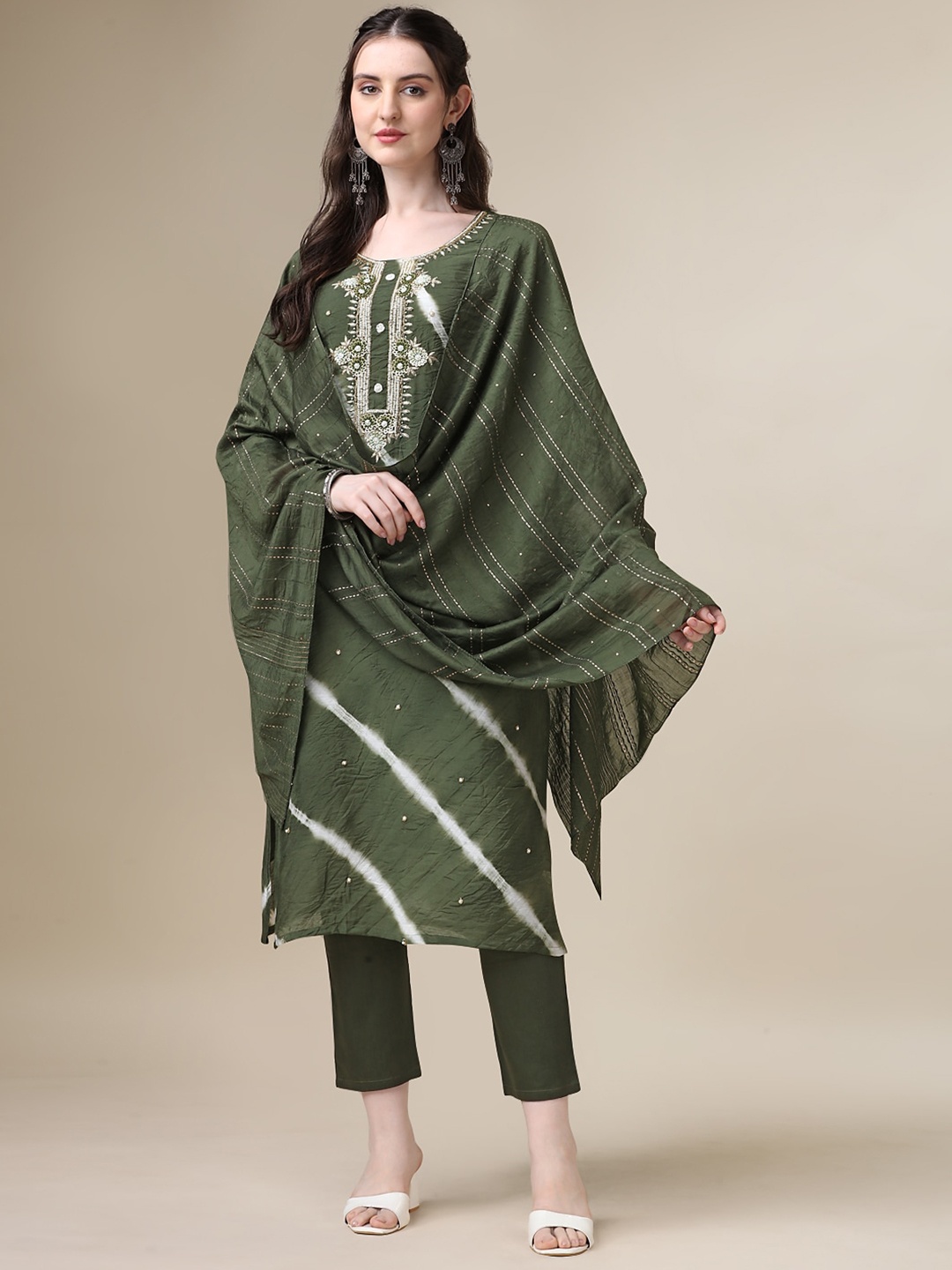 

Berrylicious Leheriya Beads and Stones Chanderi Cotton Kurta with Trousers & Dupatta, Green