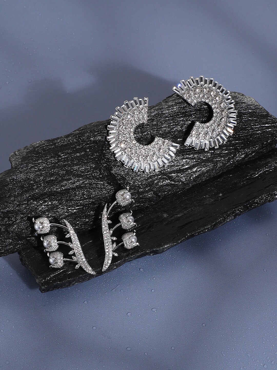 

SOHI Set Of 2 Silver-Plated Contemporary Hoop Earrings