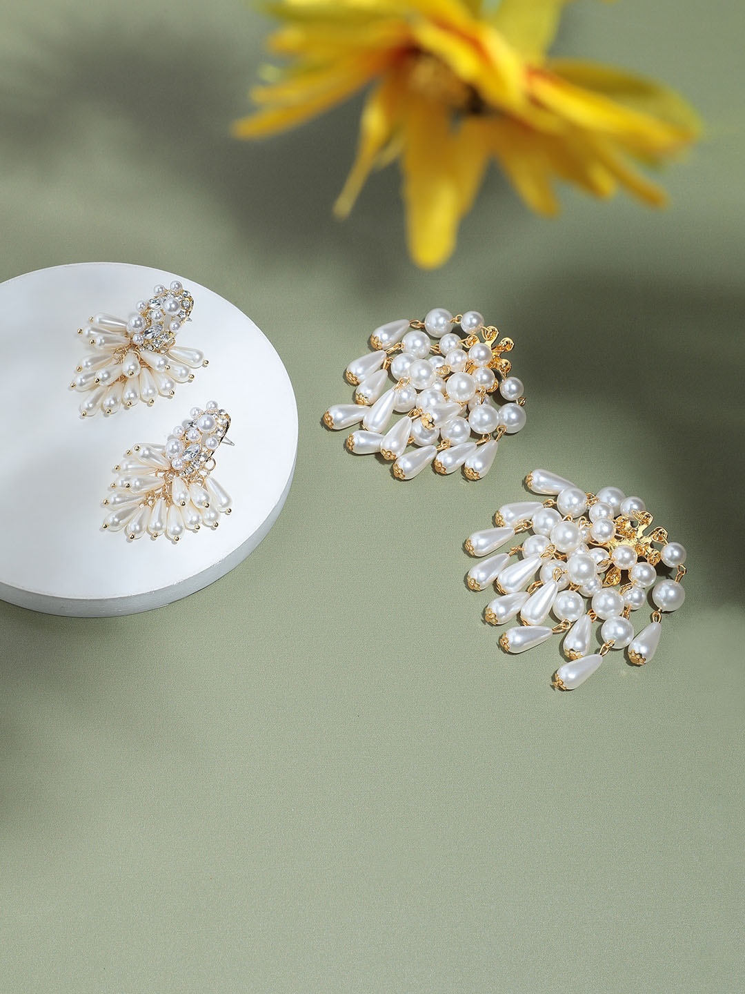 

SOHI Set Of 2 Gold-Plated Contemporary Studs Earrings