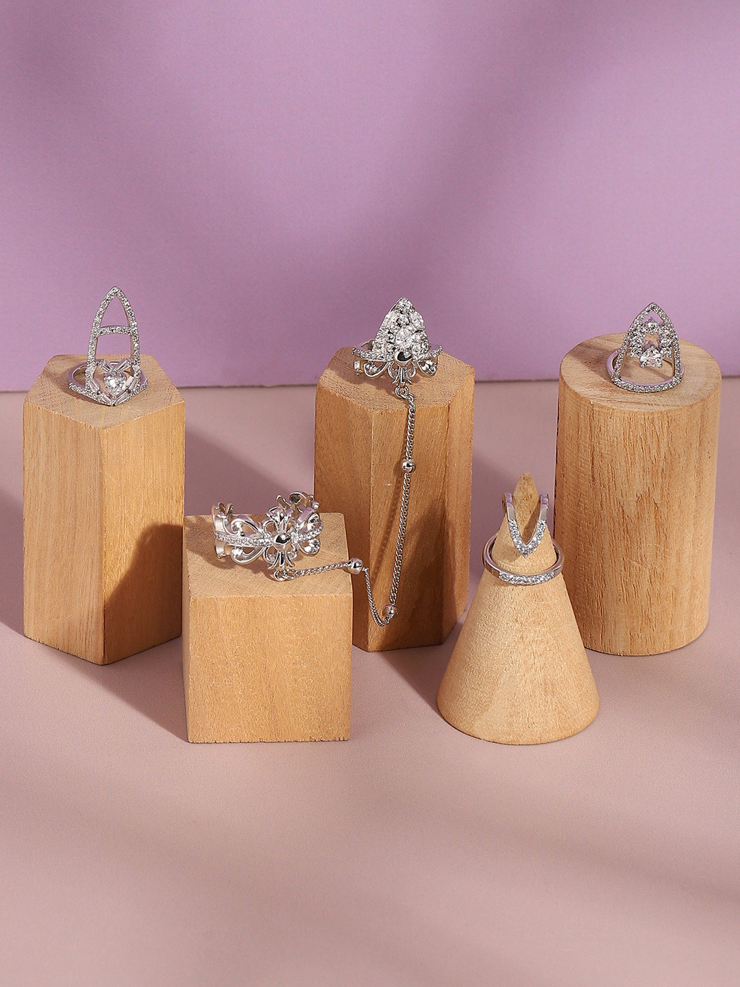 

SOHI Set Of 4 Silver-Plated Stone Studded Rings