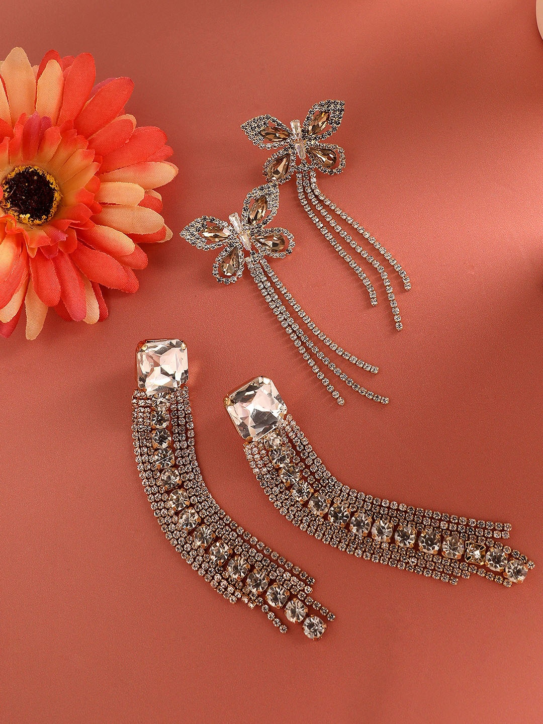 

SOHI Pack Of 2 Gold-Plated Contemporary Drop Earrings