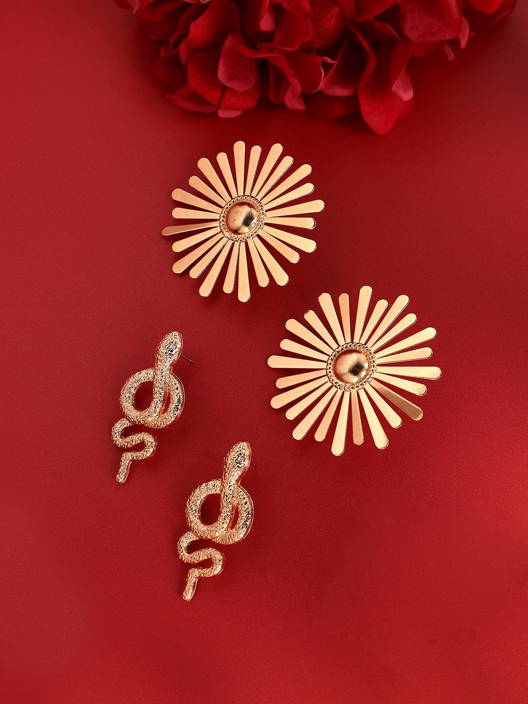 

SOHI Set Of 2 Gold-Plated Contemporary Studs Earrings