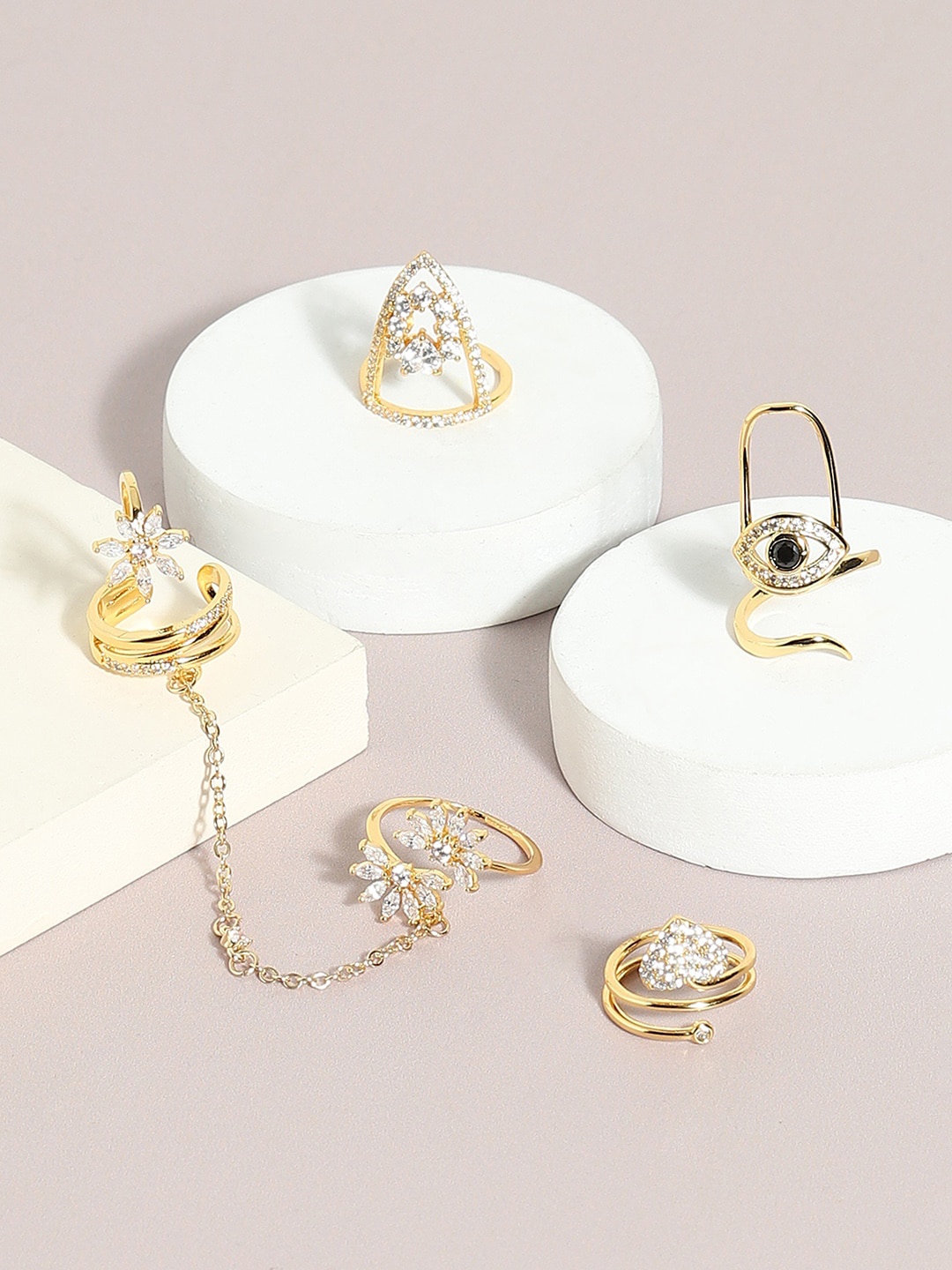 

SOHI Set Of 4 Gold-Plated Stone Studded Rings