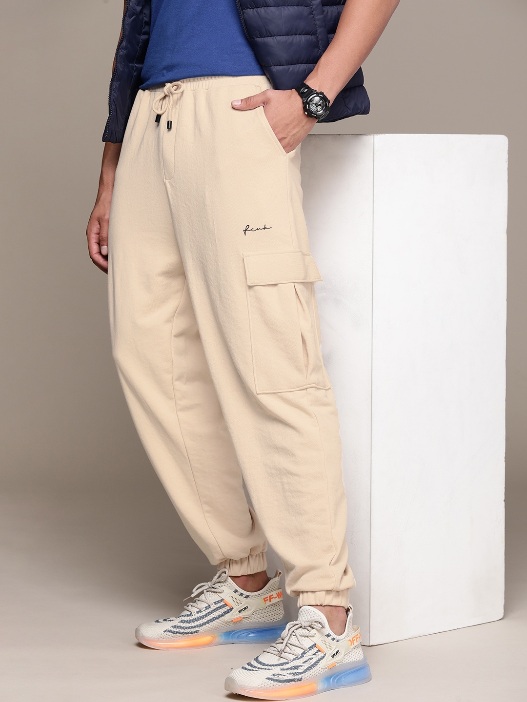 

FCUK Men Cargo Style Mid-Rise Solid Joggers, Cream