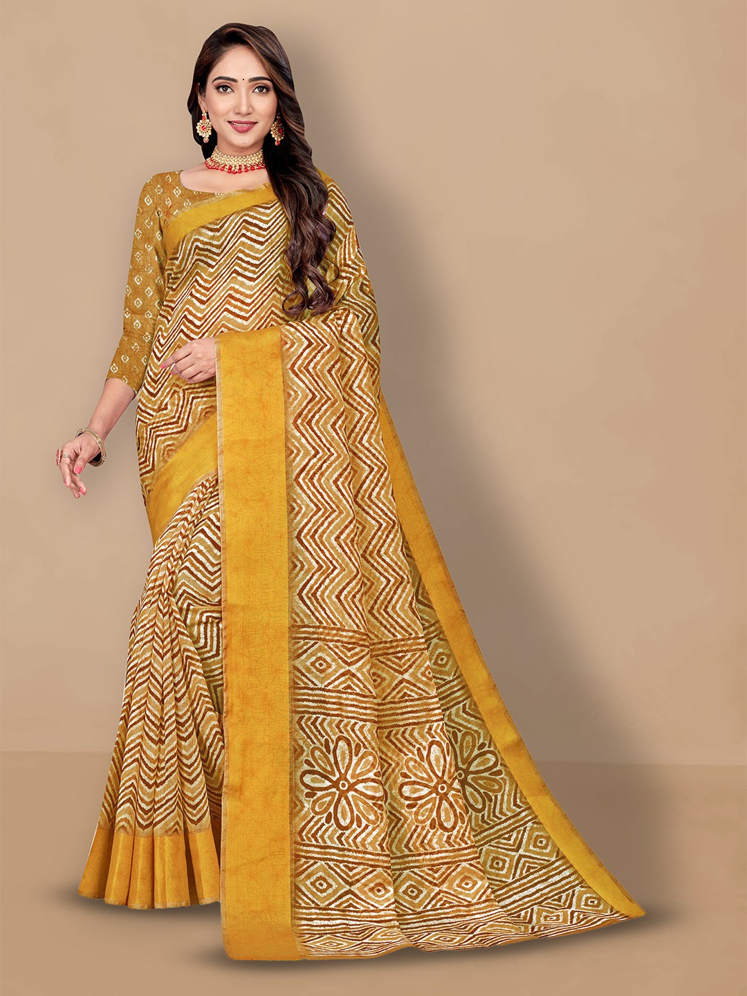 

Dori Chevron Printed Saree, Mustard