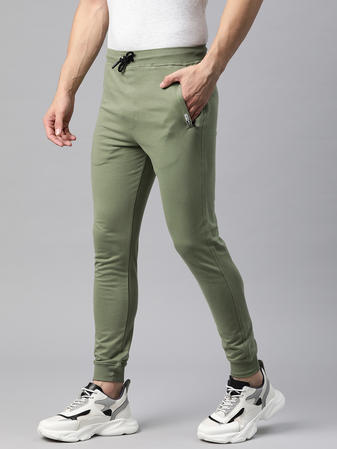 

TOM BURG Solid Slim Fit Joggers, Olive