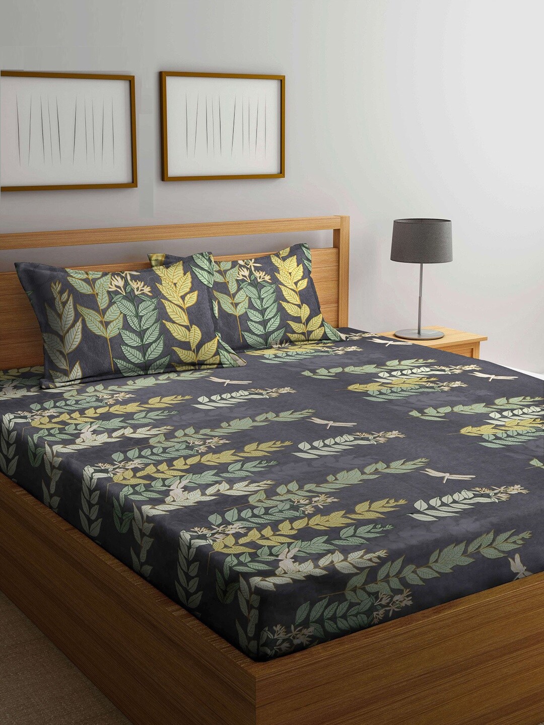 

FABINALIV Green & Black Floral 300 TC King Bedsheet With 2 Pillow Covers
