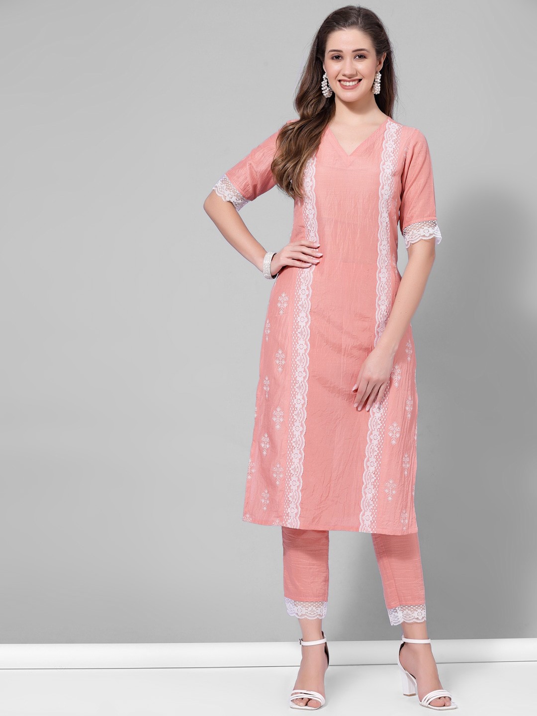 

KALINI Ethnic Motifs Printed Straight Kurta with Trousers, Peach