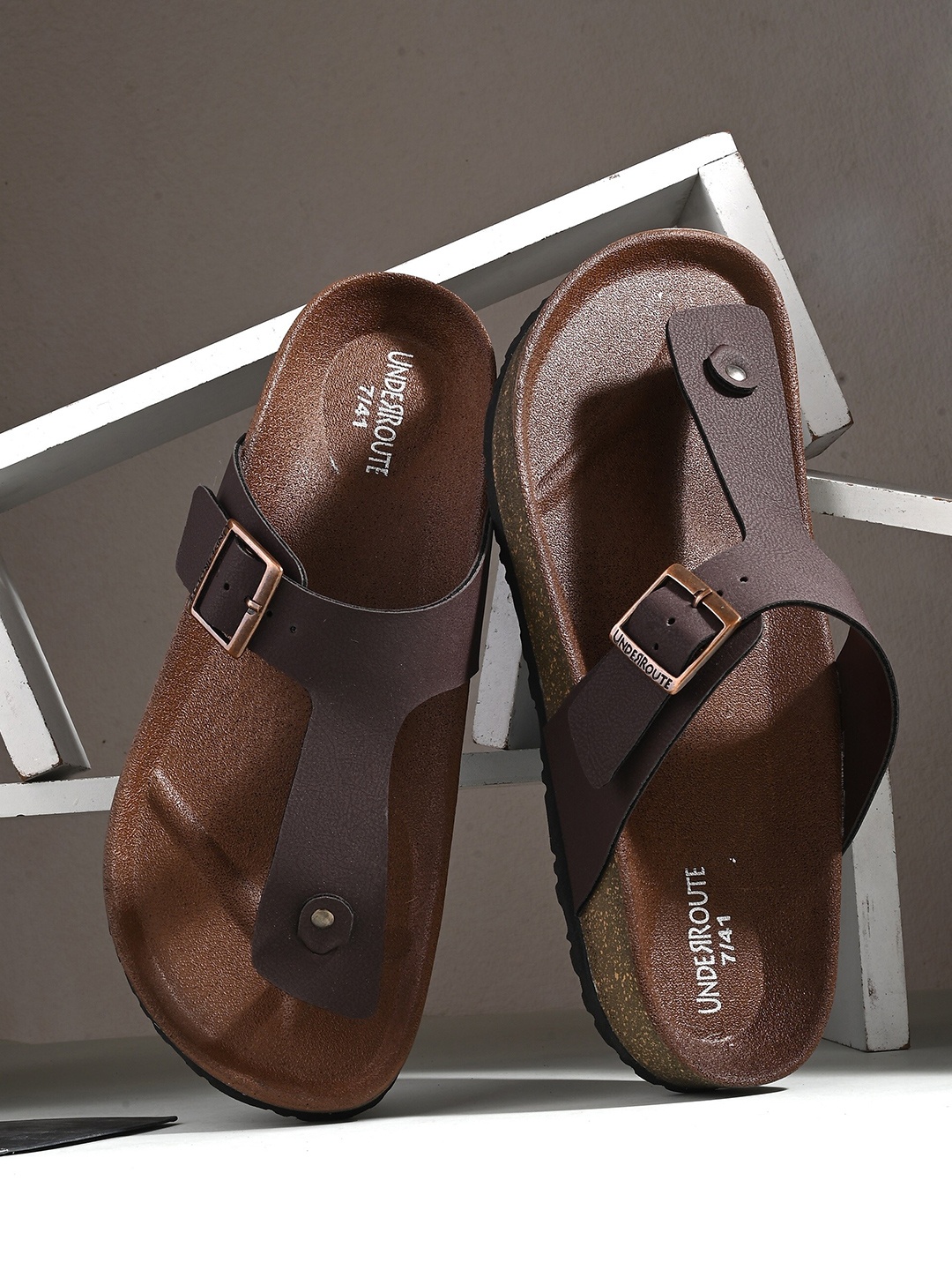 

UNDERROUTE Men Open Toe Comfort Sandals With Buckle Detail, Brown