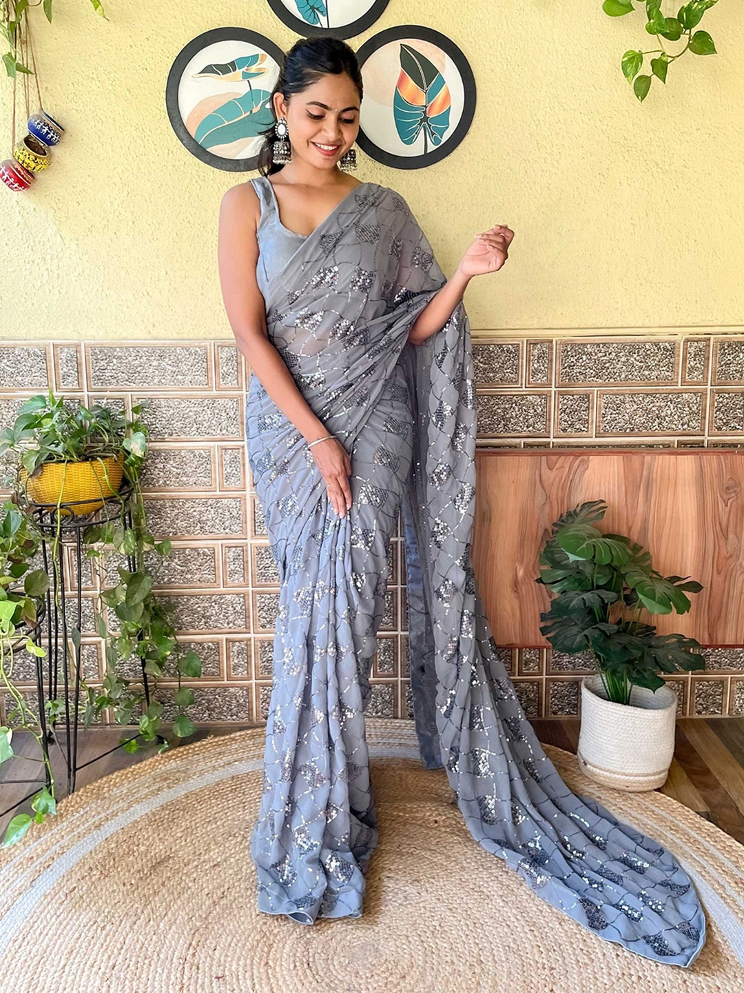 

Mitera Grey Embellished Sequinned Poly Georgette Saree