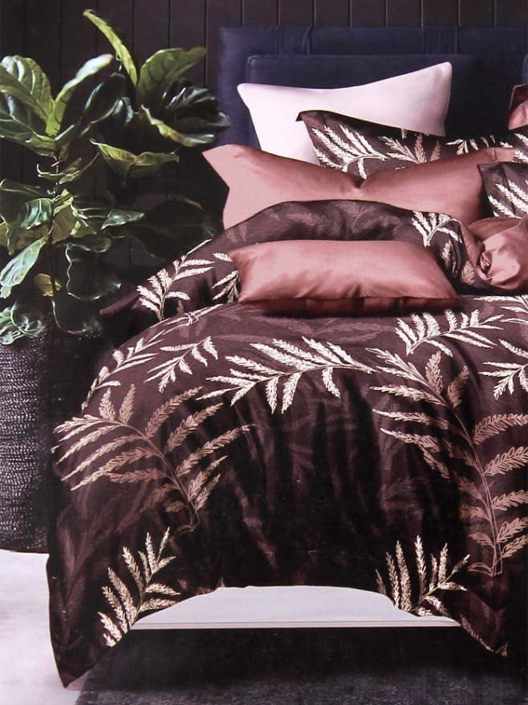 

Bajo's Brown & Cream-Coloured Floral 300 TC Cotton Queen Bedsheet With 2 Pillow Covers