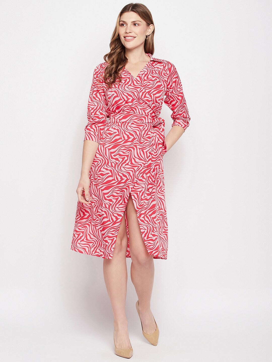 

Fashfun Abstract Printed Shirt Collar Cuffed Sleeves Belted Wrap Dress, Red