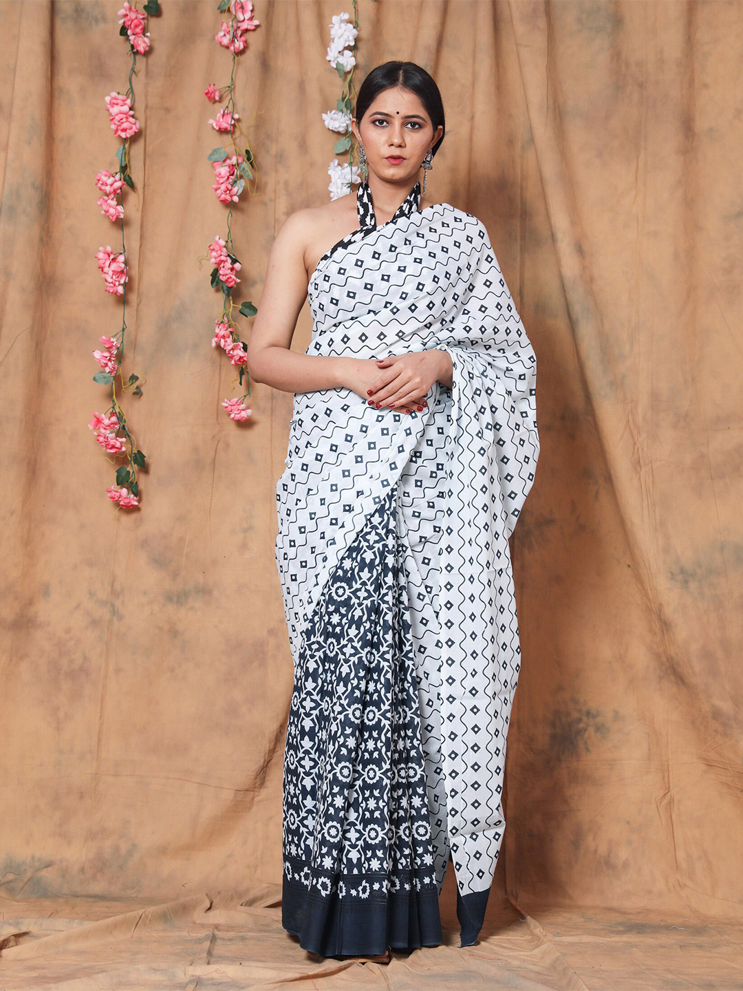 

BUTA BUTI Ethnic Motifs Printed Pure Cotton Saree, Black