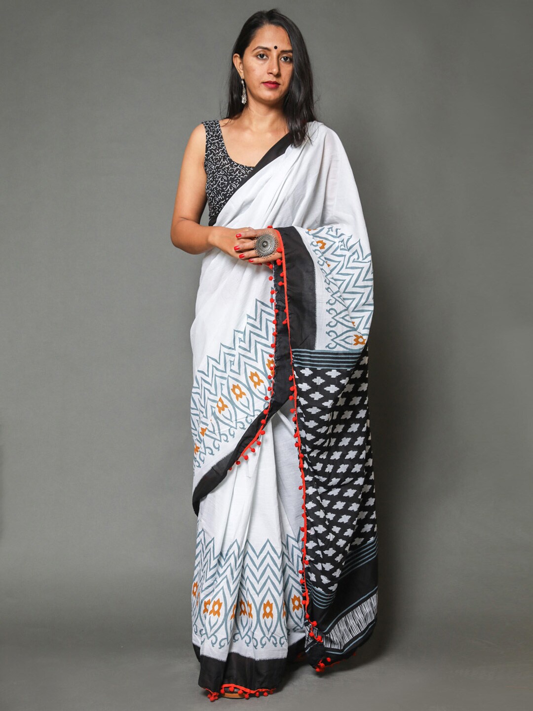 

BUTA BUTI Ethnic Motifs Printed Pure Cotton Saree, White