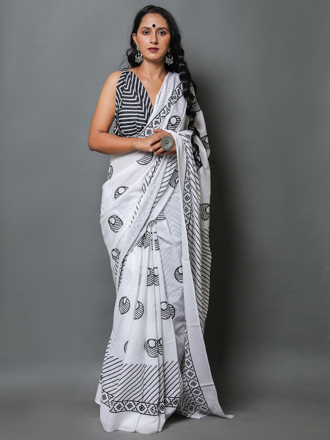 

BUTA BUTI Geometric Printed Pure Cotton Saree, White