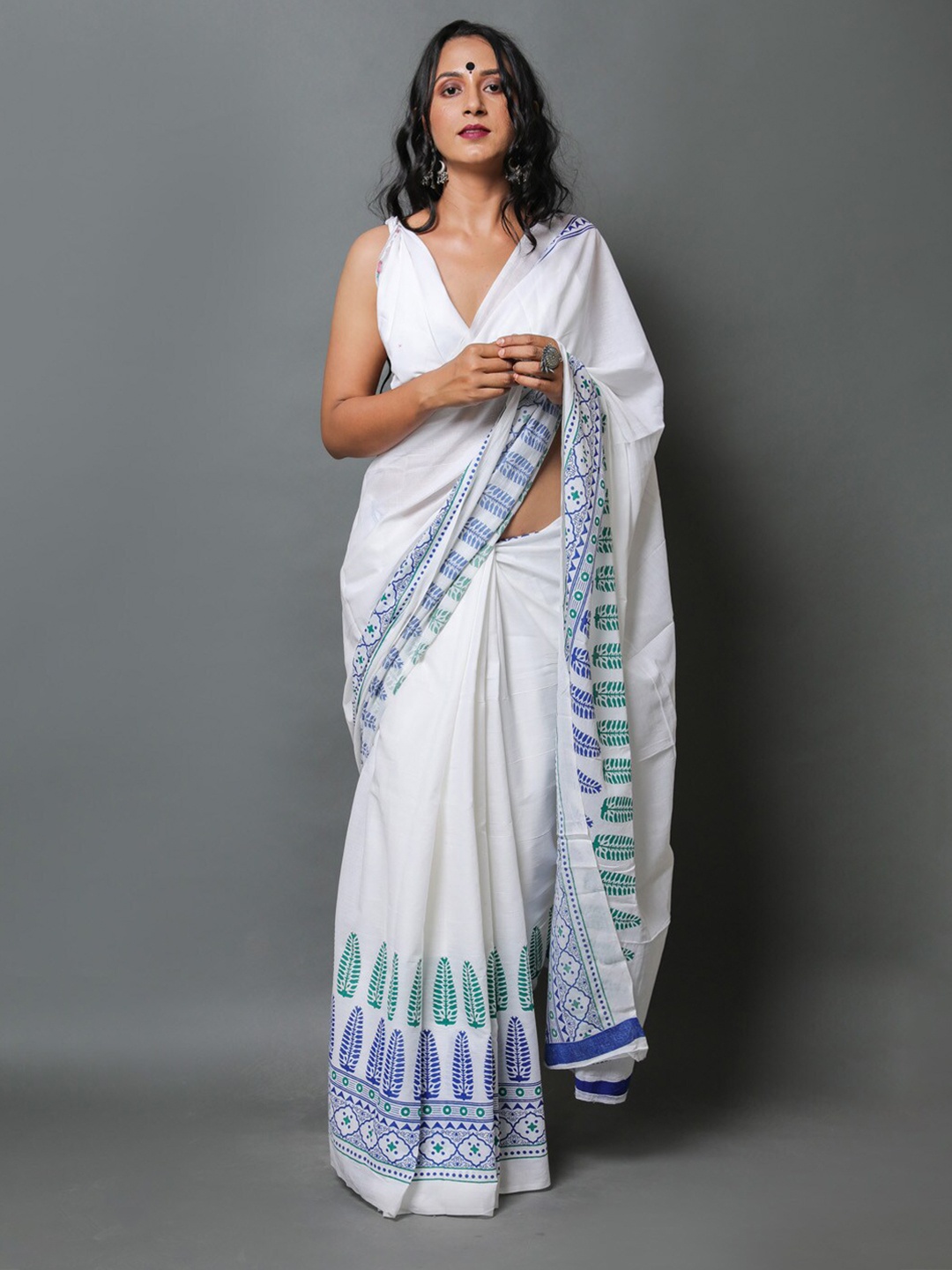 

BUTA BUTI Ethnic Motifs Printed Pure Cotton Saree, White