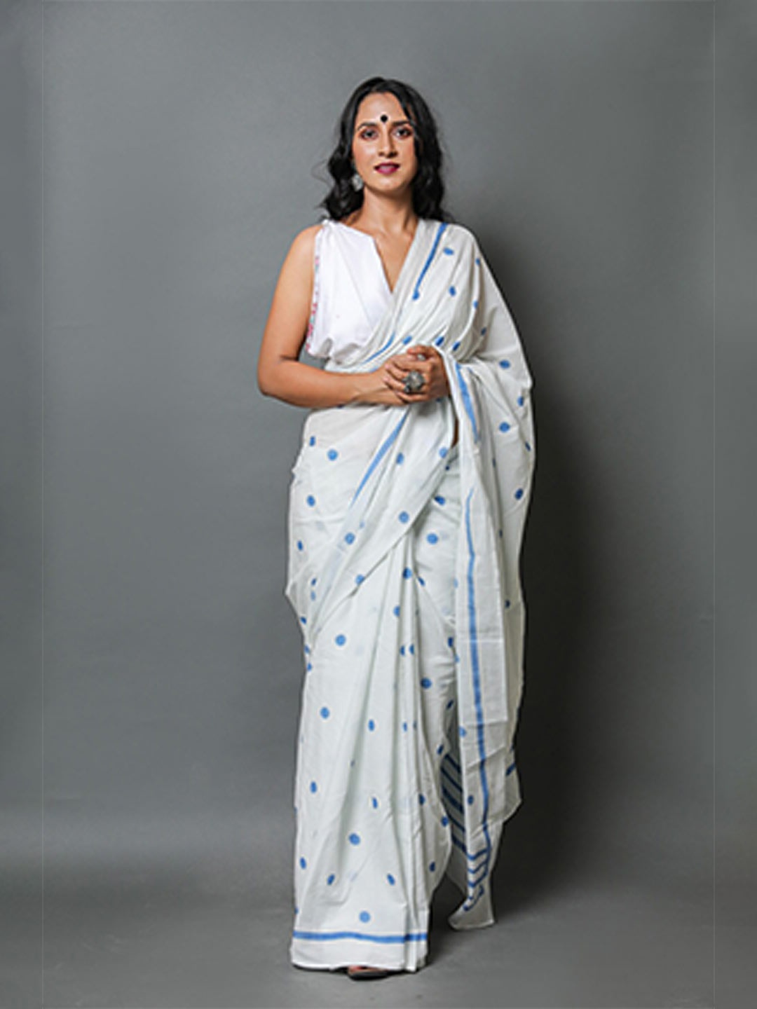 

BUTA BUTI Polka Dots Printed Pure Cotton Saree, White