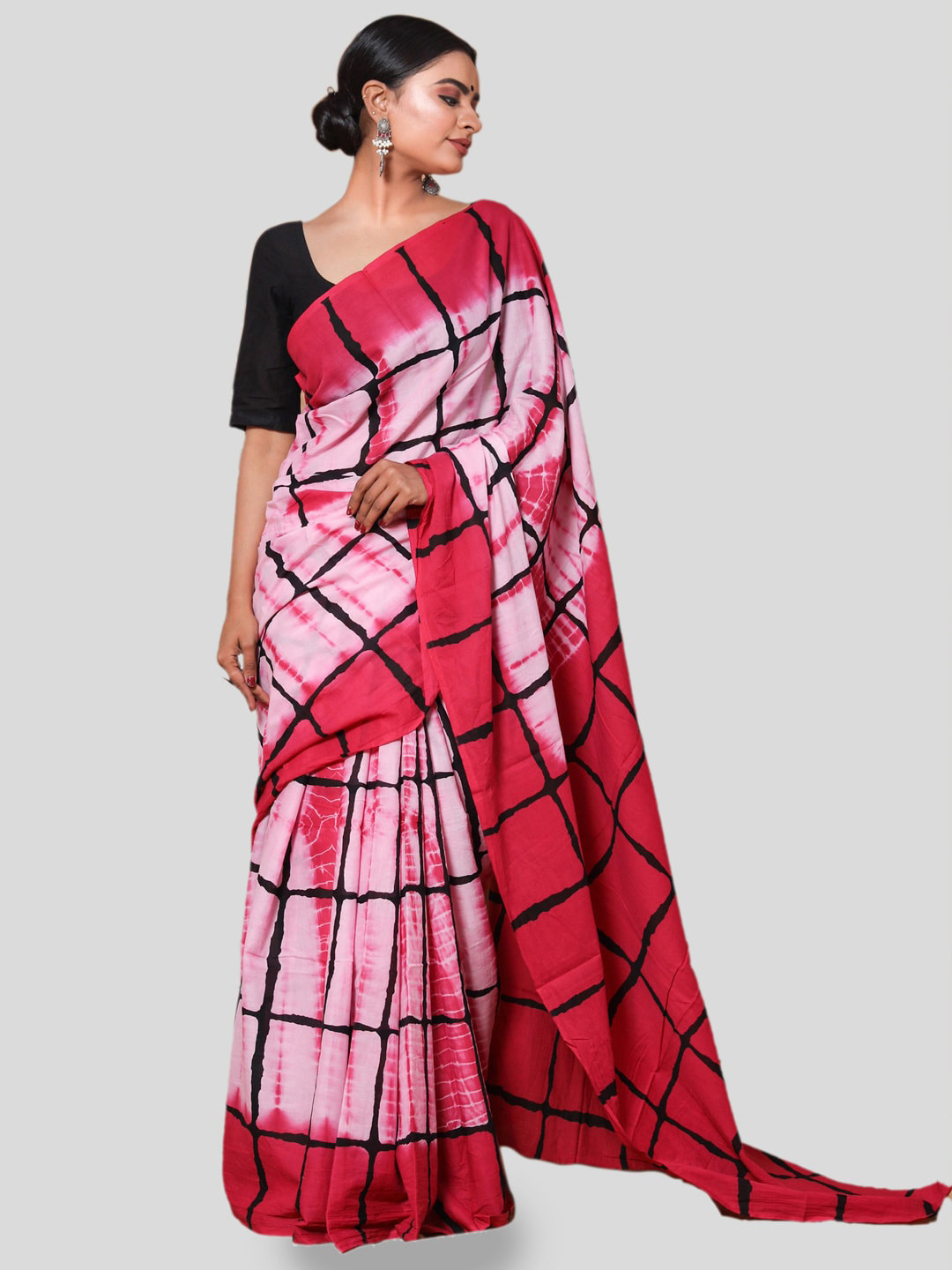 

BUTA BUTI Checked Pure Cotton Saree, Red