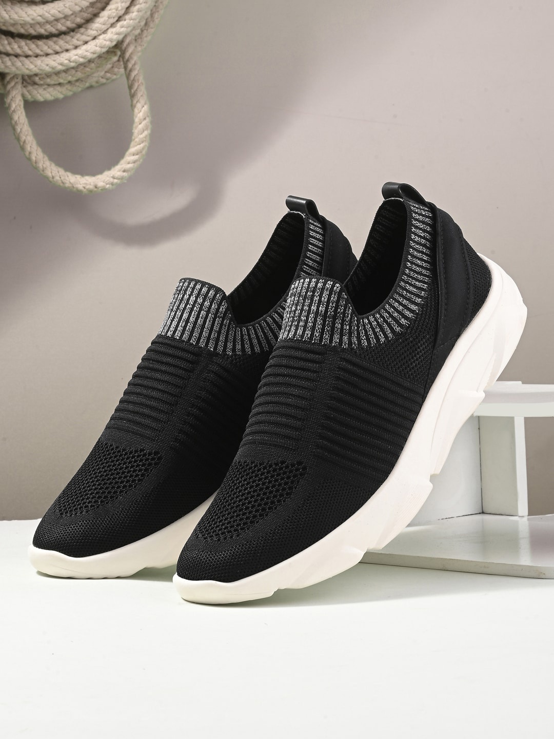 

SPYKAR Men Textured Mesh Contrast Sole Slip-On Sneakers, Black