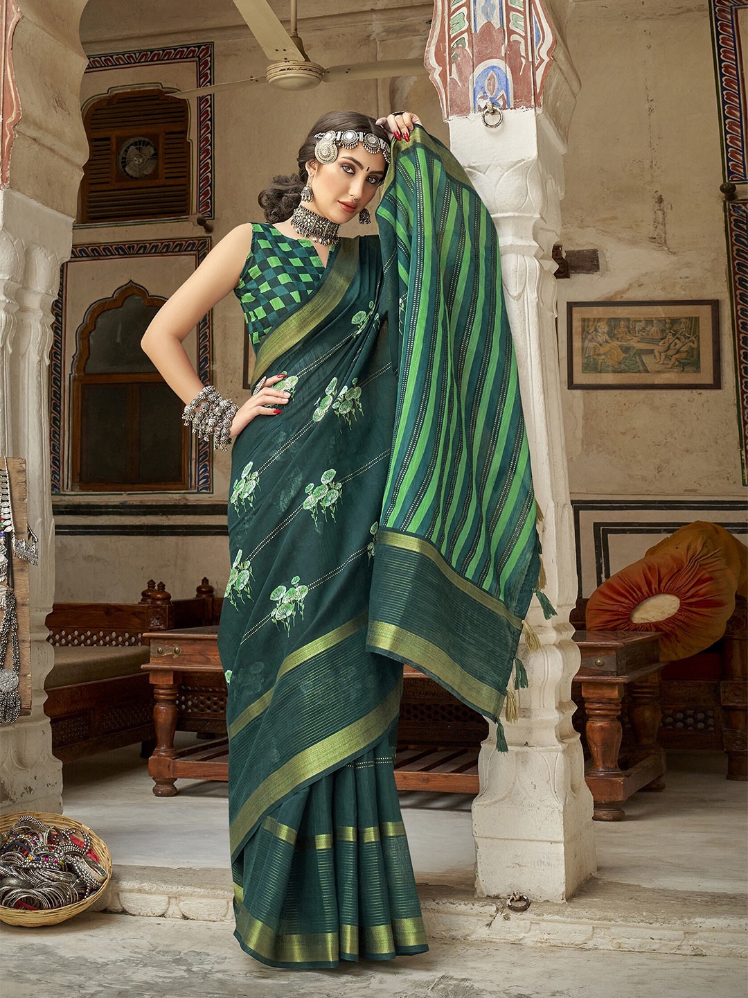 

Triveni Floral Printed Zari Pure Cotton Saree, Green