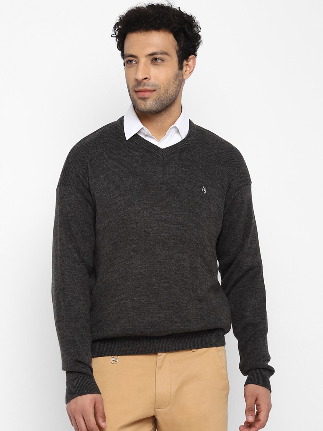 

Alan Jones V-Neck Pullover, Grey