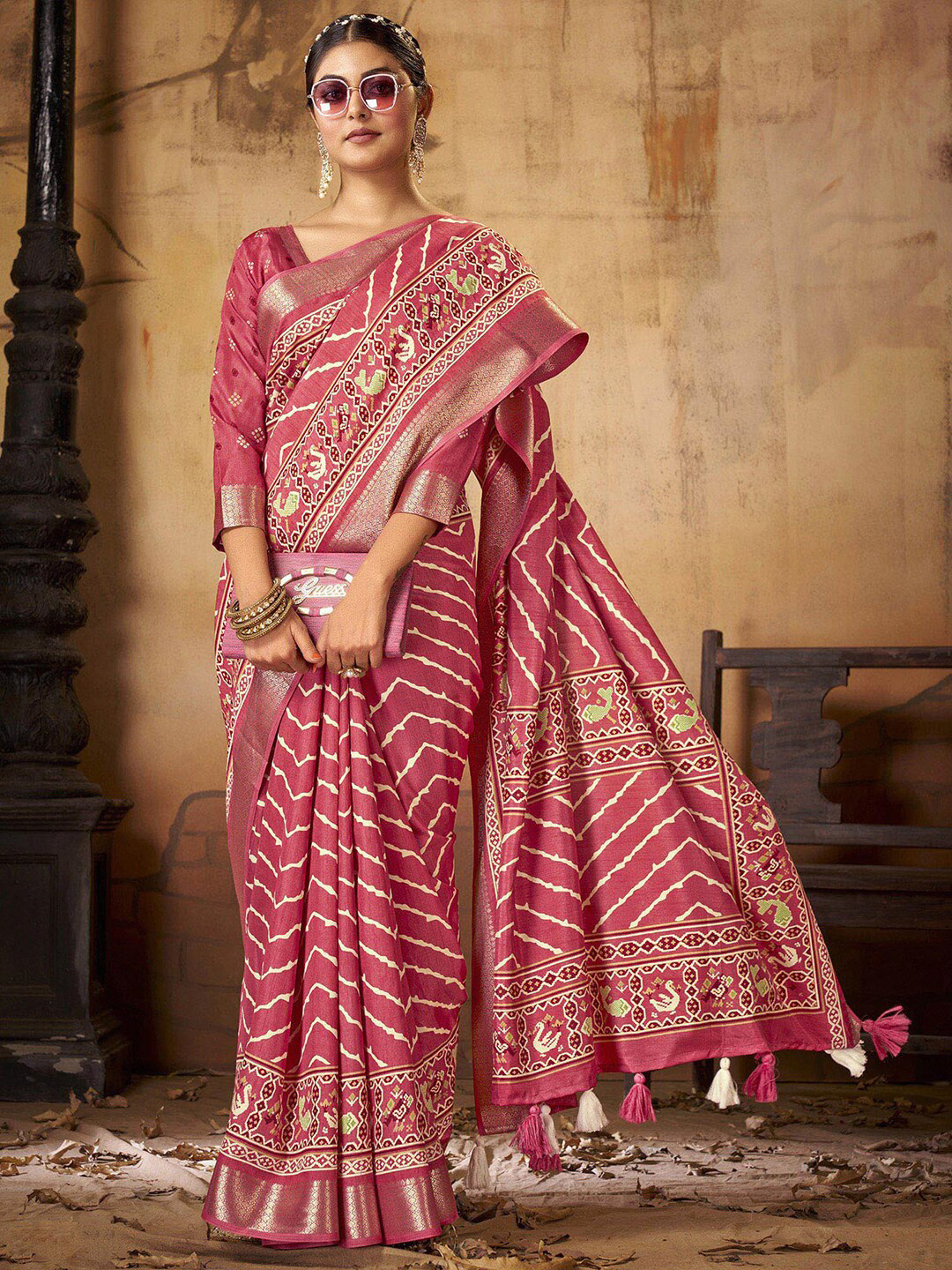 

Anouk Pink & Gold-Toned Printed Zari Patola Saree