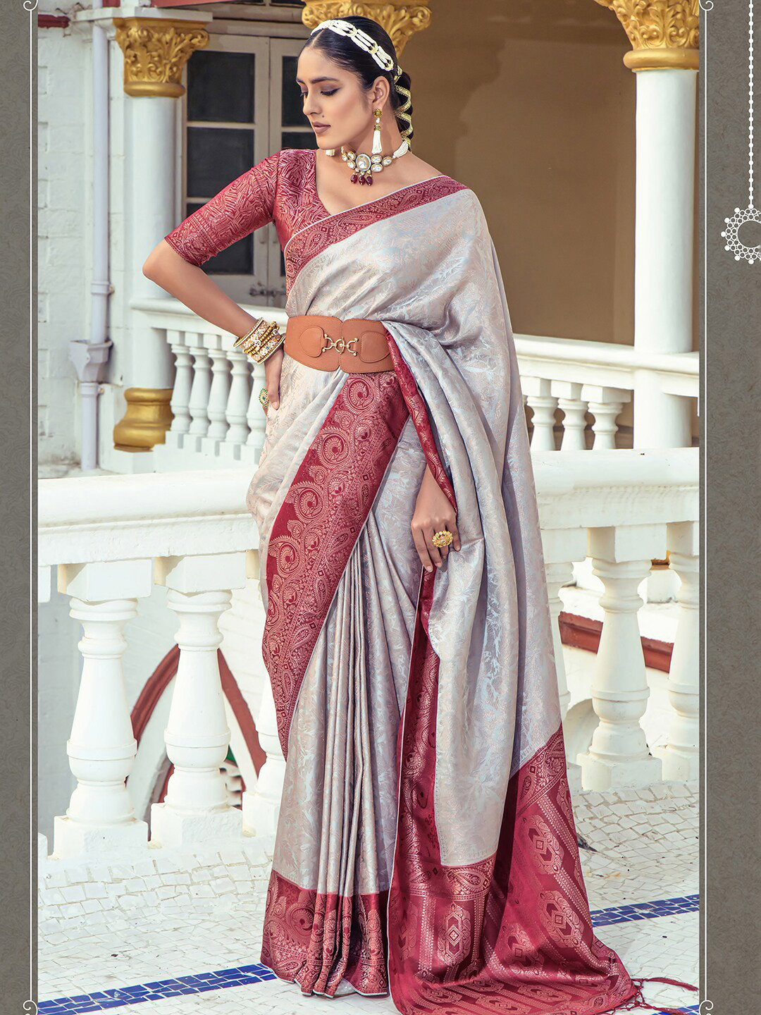 

Mitera Grey & Purple Ethnic Motifs Woven Design Zari Satin Banarasi Saree