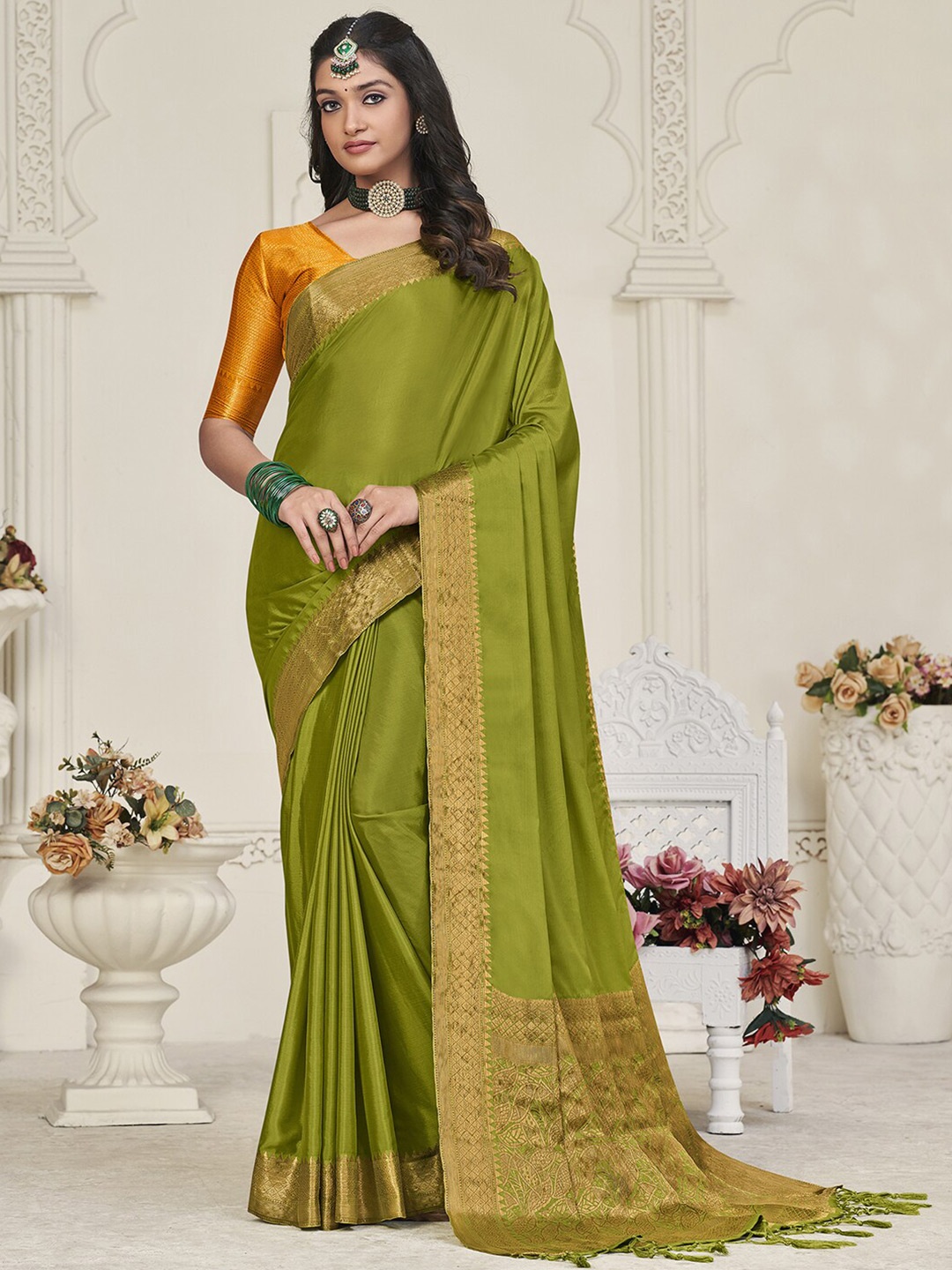 

Mitera Olive Green & Gold-Toned Zari Banarasi Saree