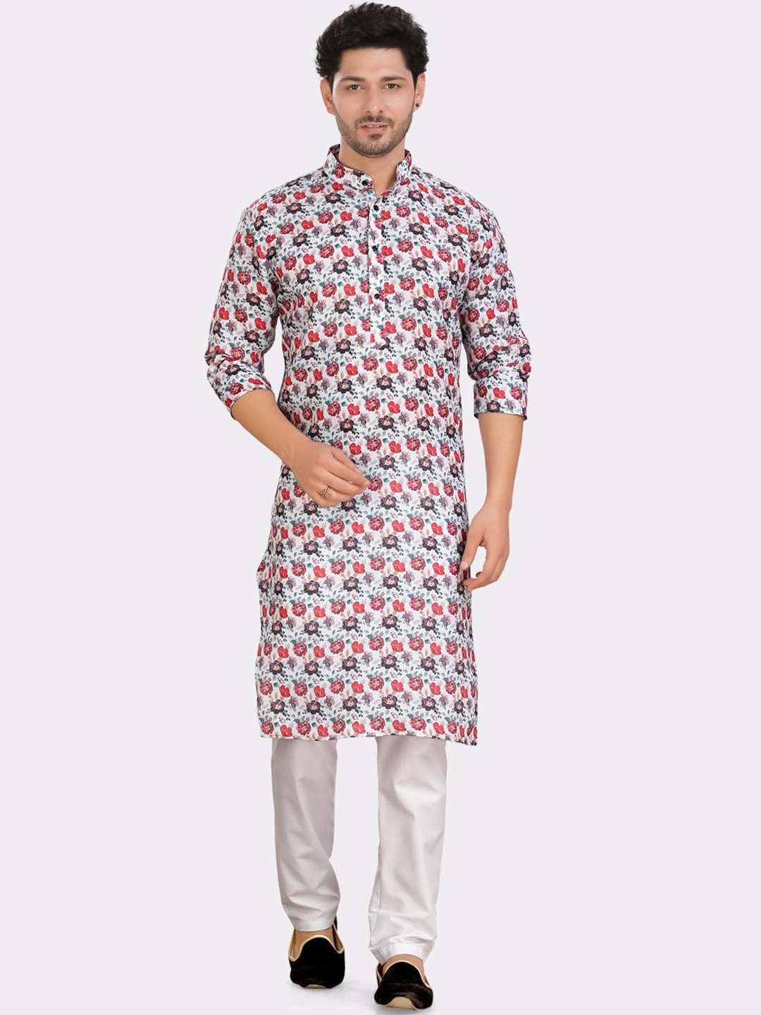 

SHIWAM ETHNIX Indeevar Floral Printed Regular Kurta With Pyjamas, White