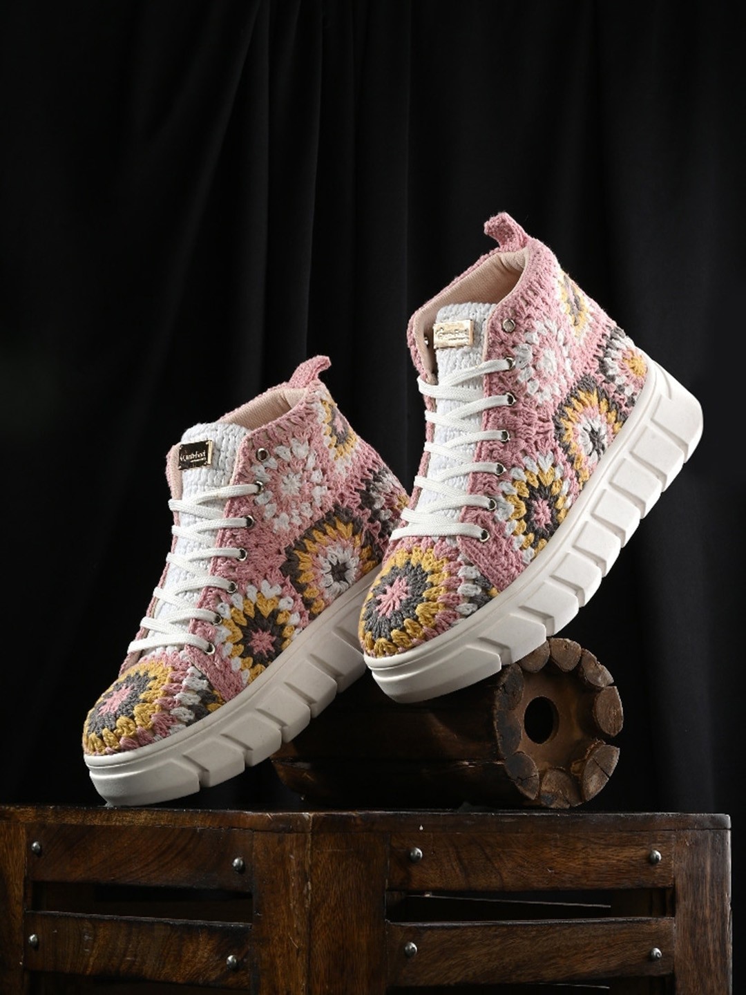 

FRESH 1947 FEET Women Crochet Lightweight Sneakers, Pink