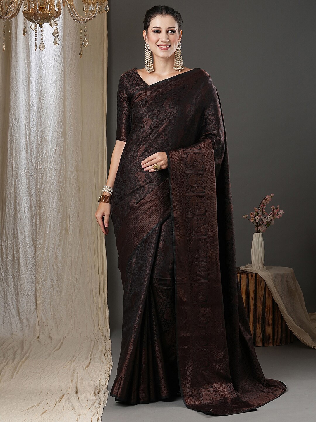 

Saree mall Black & Gold-Toned Woven Design Zari Banarasi Sarees