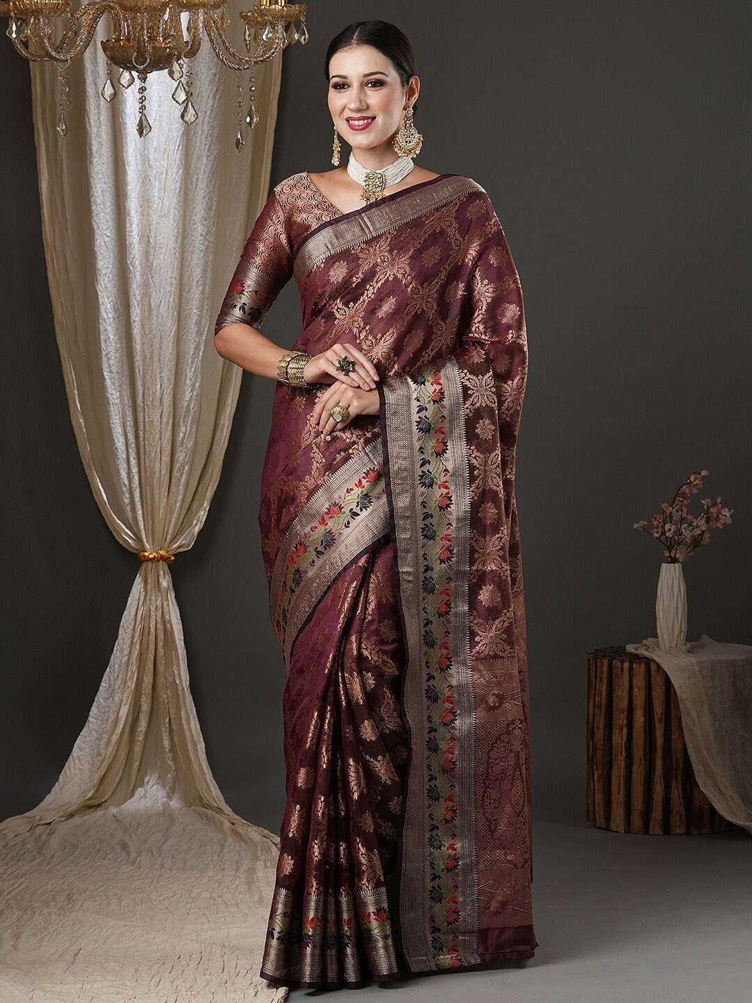 

Saree mall Burgundy & Gold-Toned Ethnic Motif Woven Design Zari Organza Banarasi Sarees