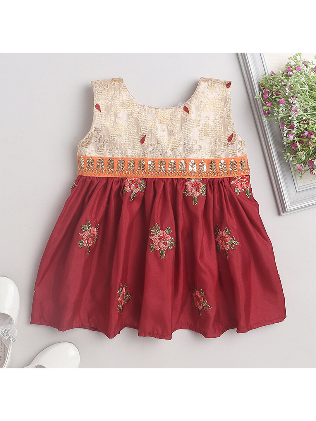

MANY FROCKS & Girls Embellished Sleeveless Sequined Silk Fit & Flare Ethnic Dress, Cream