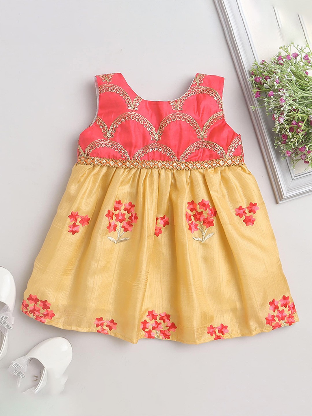 

MANY FROCKS & Girls Embellished Sleeveless Sequined Silk Fit & Flare Ethnic Dress, Peach