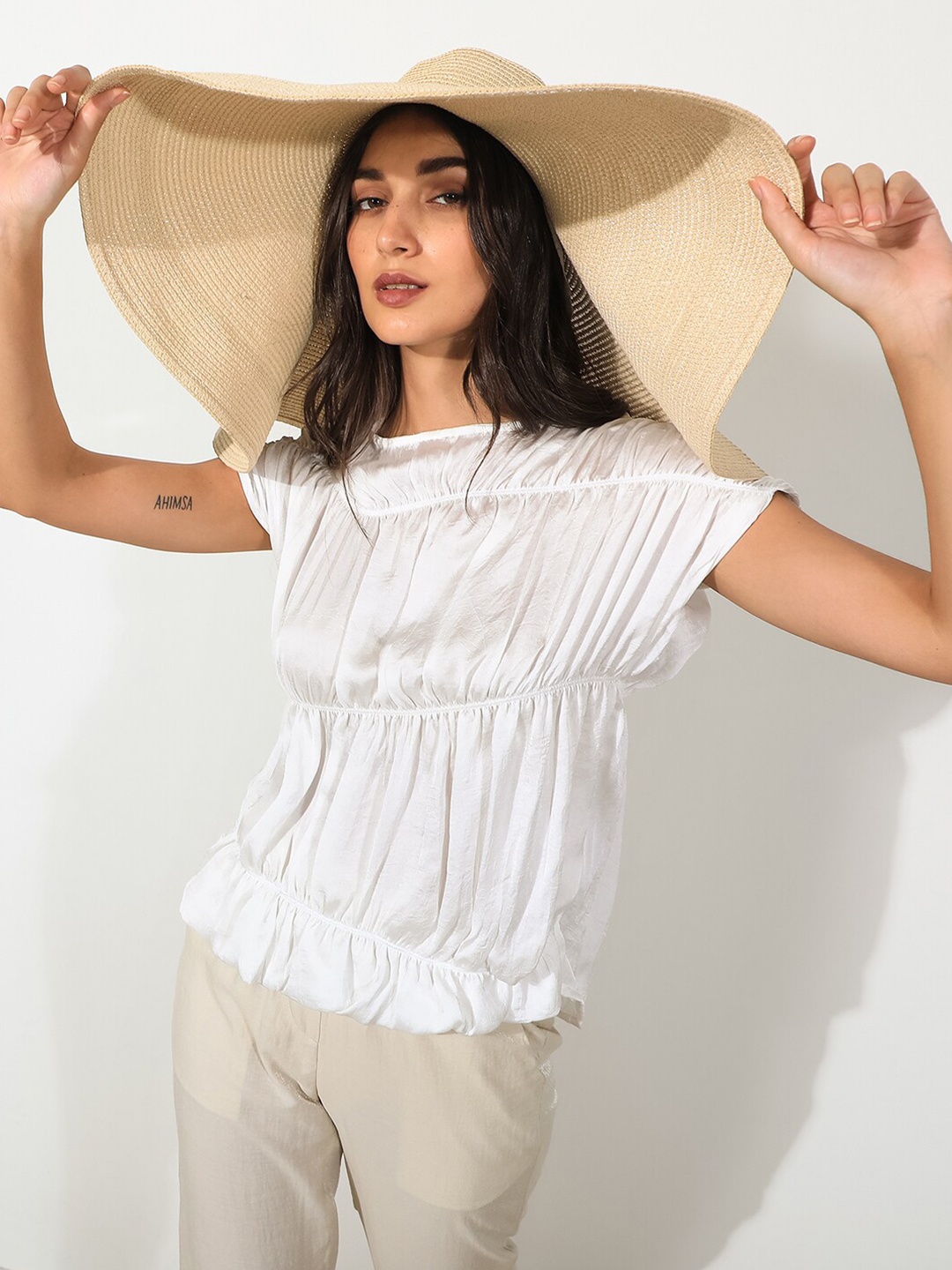 

RAREISM Ruched Extended Sleeves Round Neck Casual Top, White