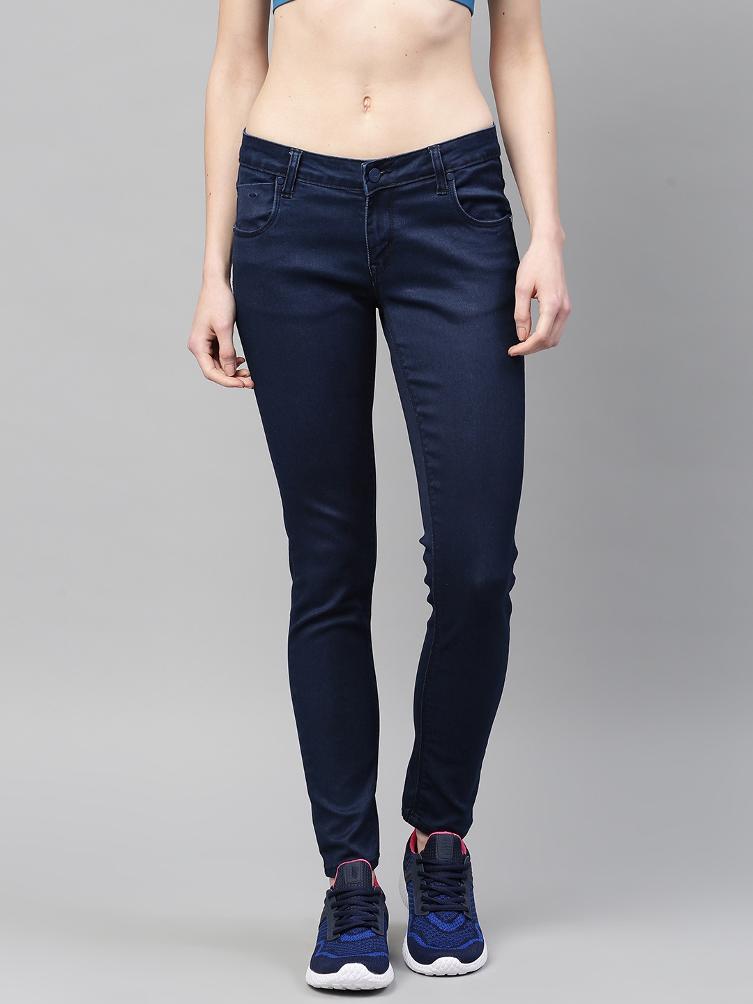 

HRX by Hrithik Roshan Women Blue Skinny Fit Mid-Rise Clean Look Stretchable Jeans