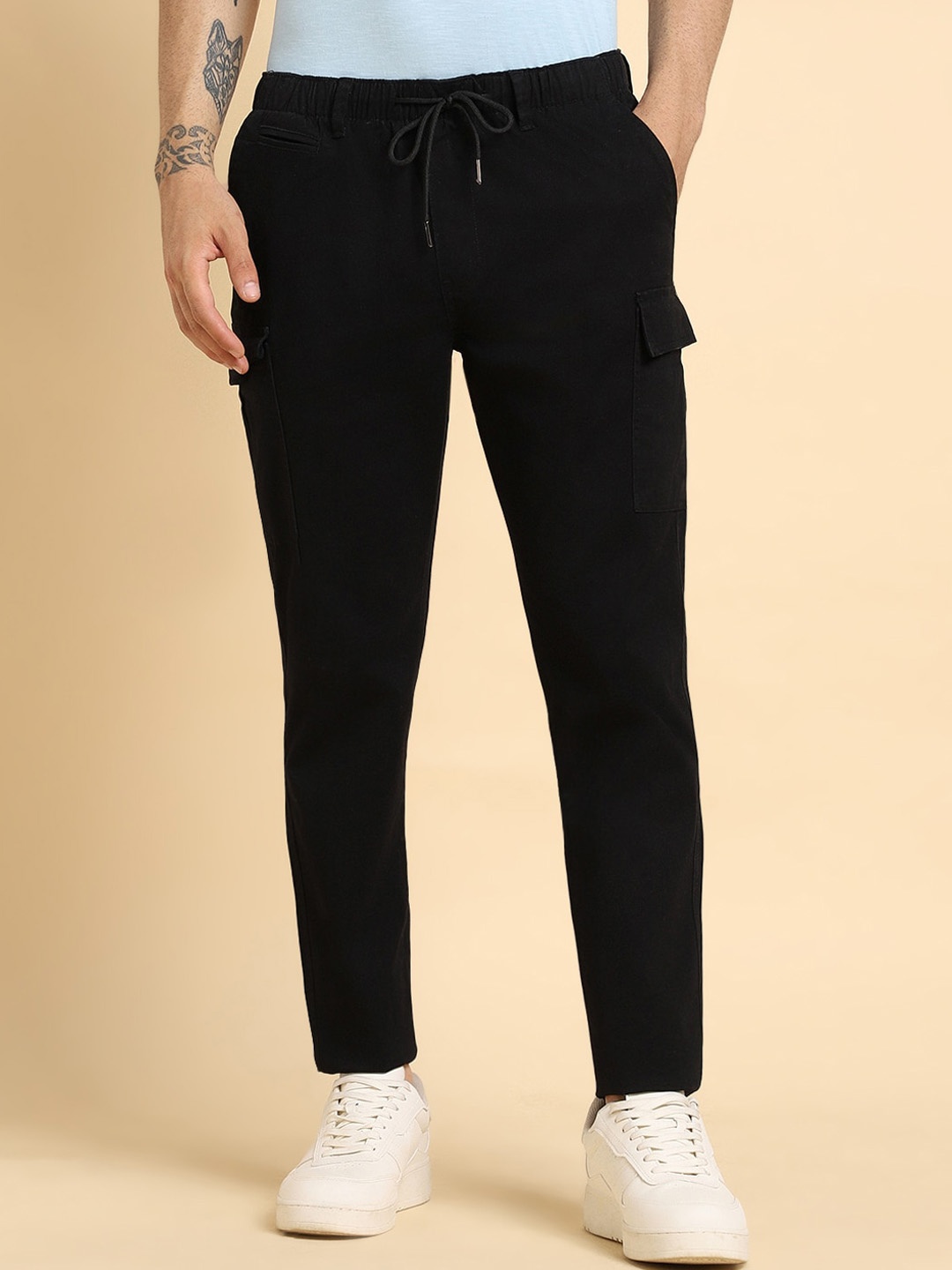 

Dennis Lingo Men Slim Fit Cargos Trousers, Black