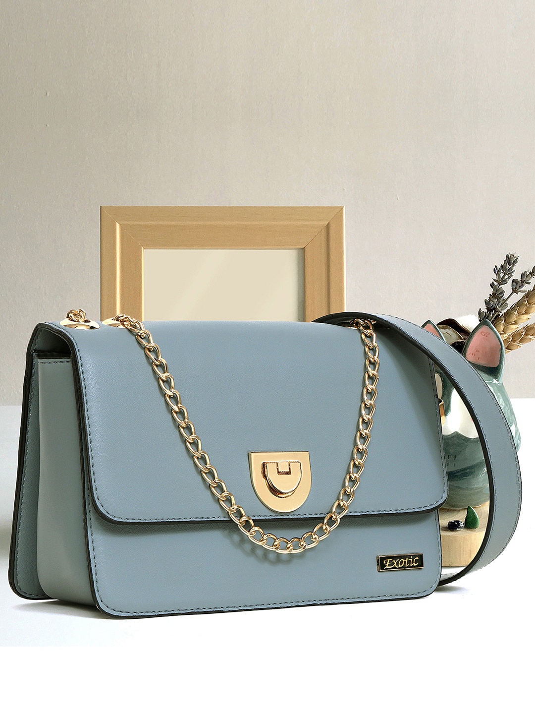 

Exotic Structured Sling Bag, Grey