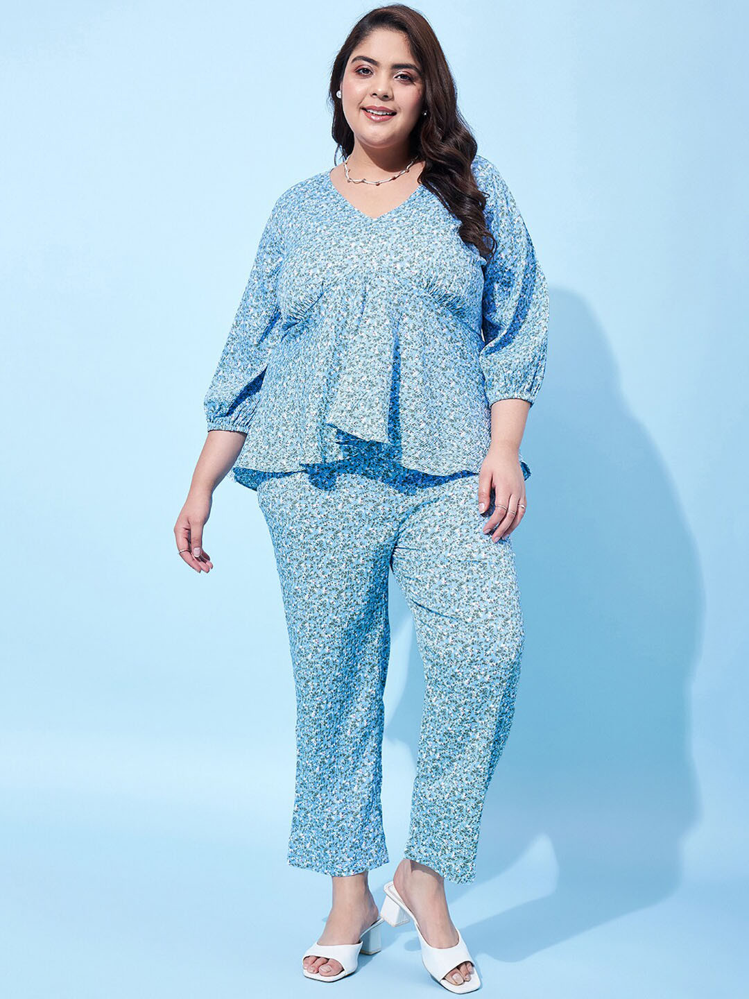 

Athena Ample Plus Size Floral Printed Peplum Top With Trousers, Blue