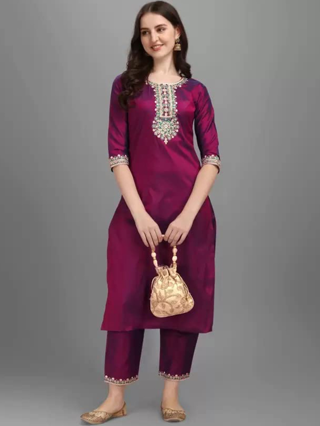 

PERFECTBLUE Embroidered Thread Work Kurta with Trousers, Purple