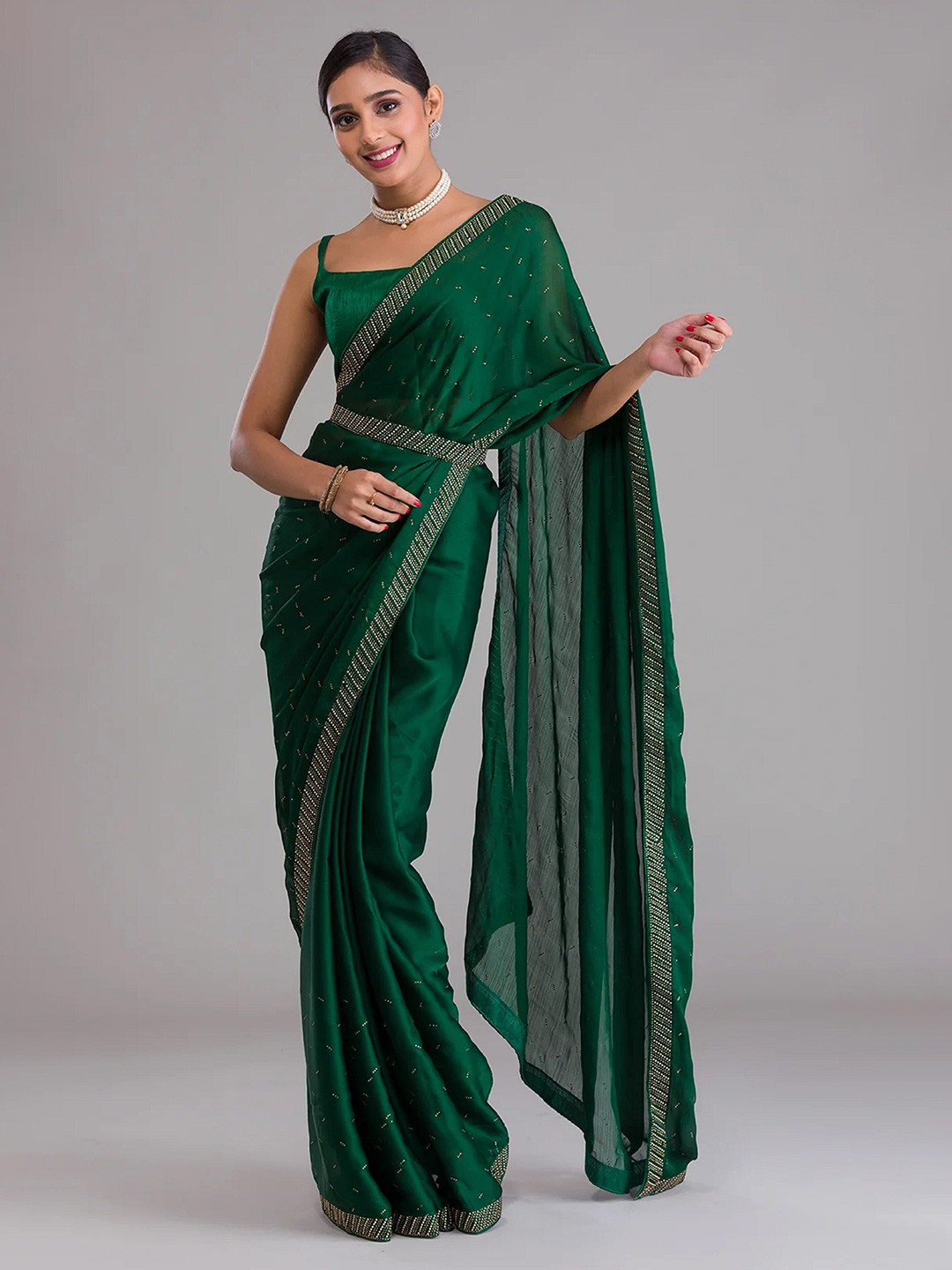 

Trendmalls Embellished Saree With Belt, Green