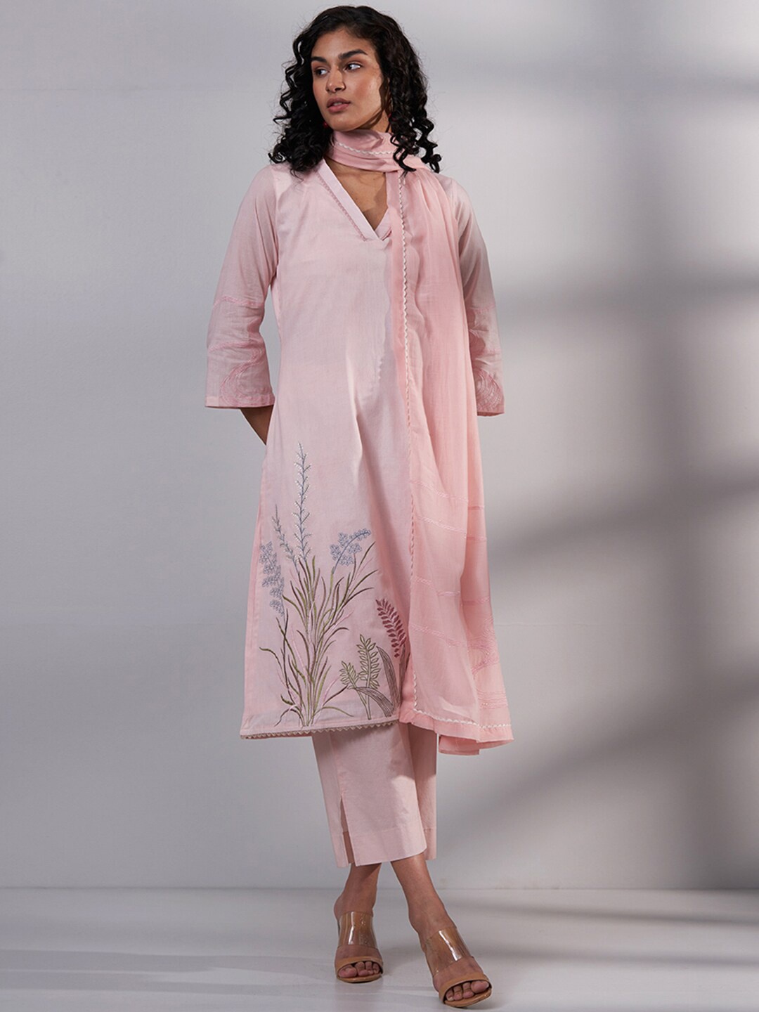 

Ganga Floral Embroidered Regular Pure Cotton Kurta & Palazzos With Dupatta, Pink