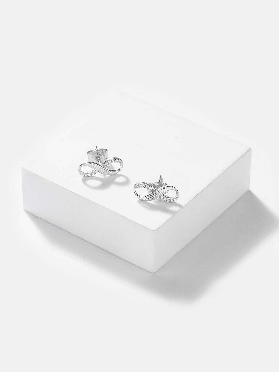 

SHAYA Rhodium Plated Contemporary Studs Earrings, Silver