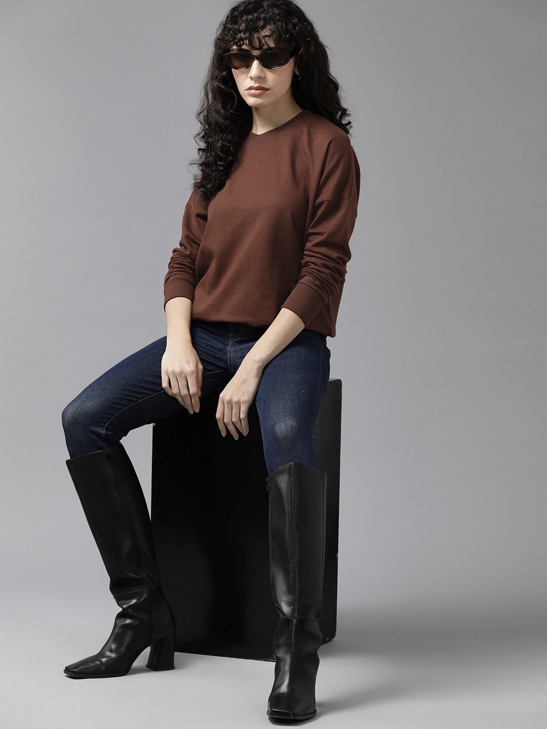

Roadster Women Solid Pullover Sweatshirt, Coffee brown