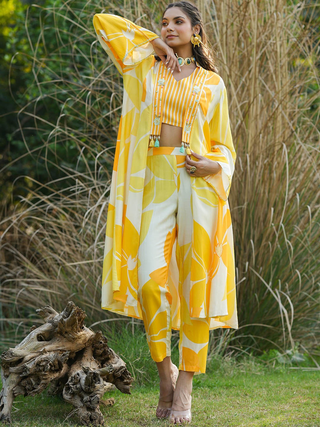 

SCAKHI Floral Printed Top, Cape & Pants Co-Ords, Yellow