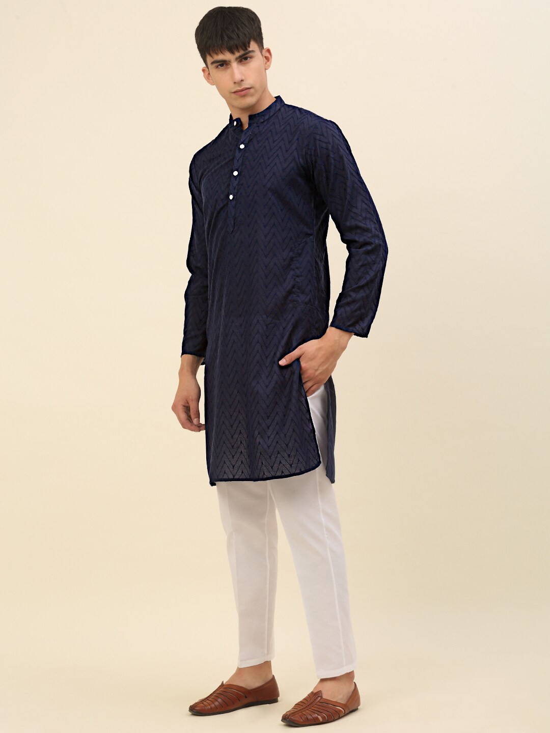 

Anouk Navy Blue Chevron Embroidered Pure Cotton Kurta with Pyjamas