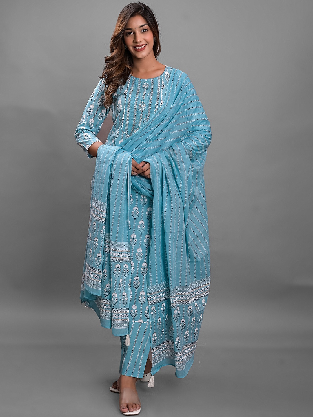 

KASHEEDA Floral Printed Sequinned Pure Cotton Kurta with Trousers & Dupatta, Blue