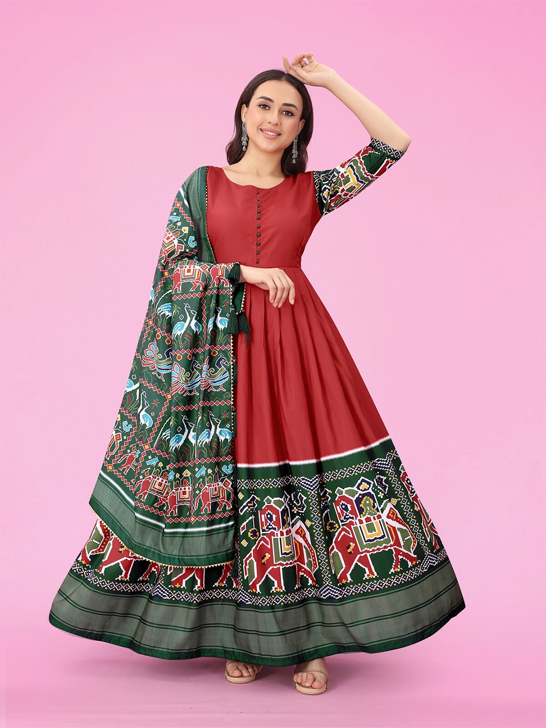 

N N ENTERPRISE Ethnic Motifs Printed Ethnic Gown with Dupatta, Red